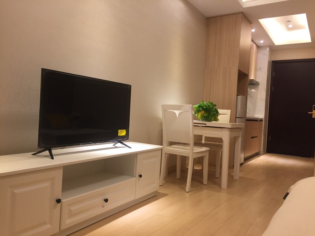 舒适简约一室大床房