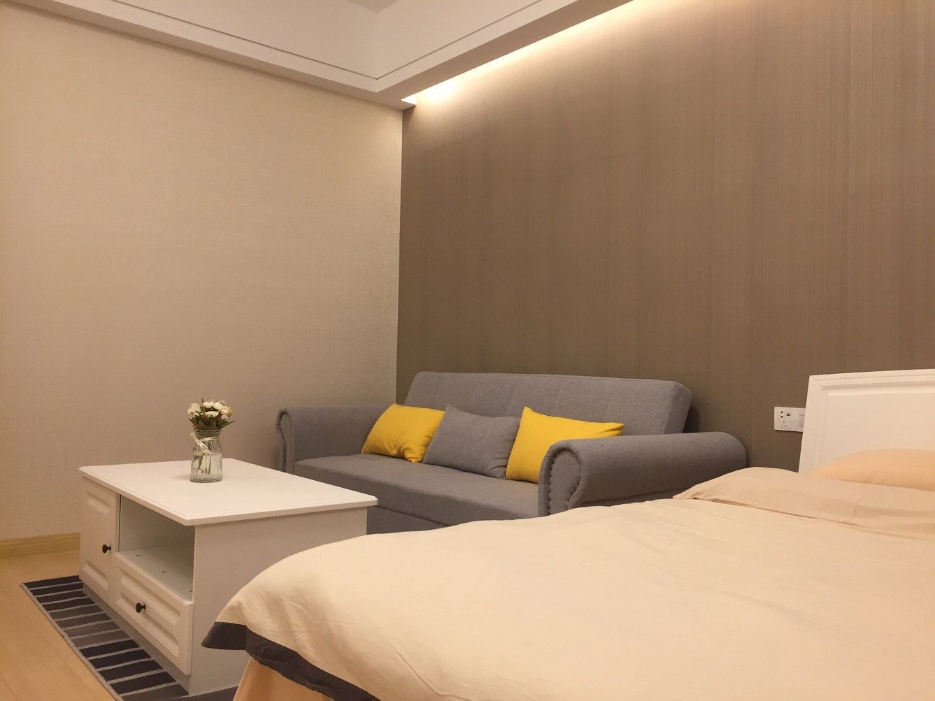 杭州油果果临平银泰城店公寓(10号店)