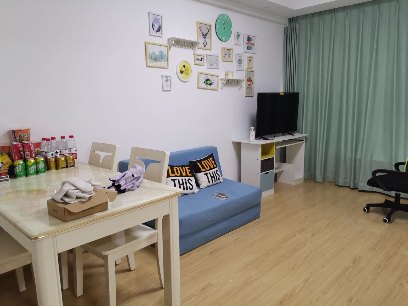 三室四床房