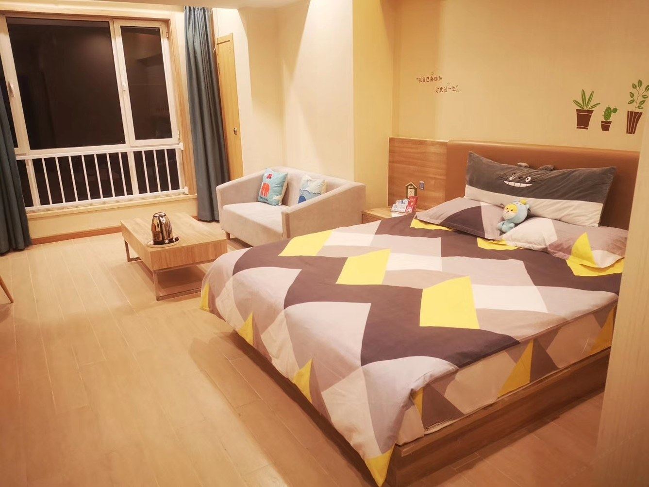 唐山千寻小居公寓