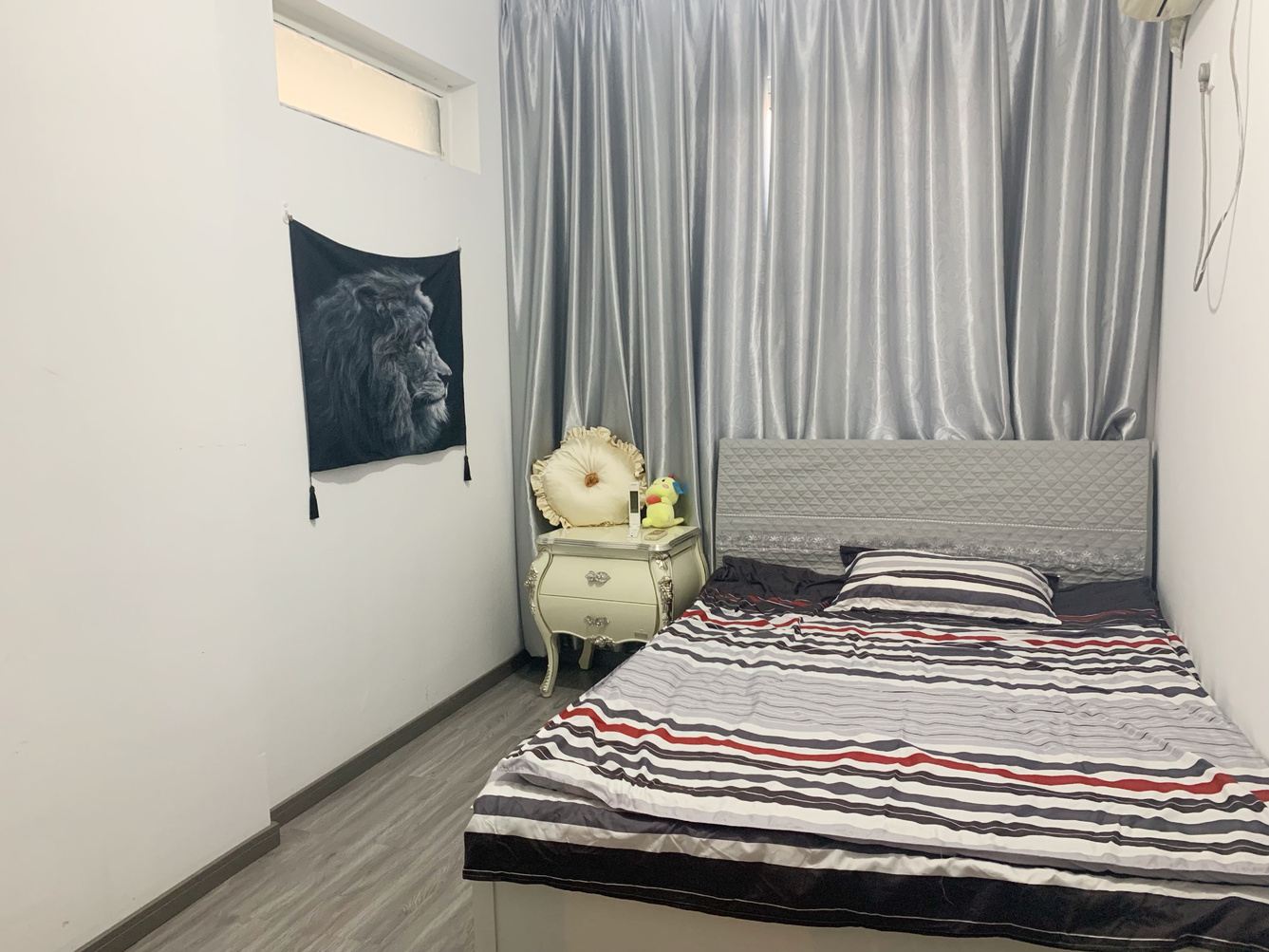阳台三室一厅套房