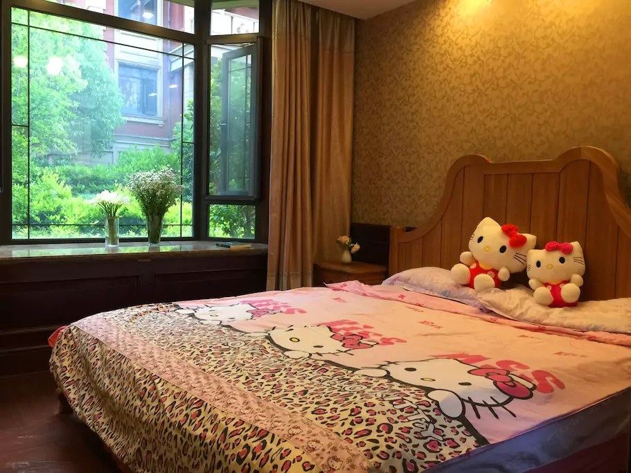 成都自由天堂别墅轰趴派对(胜利桥街店)
