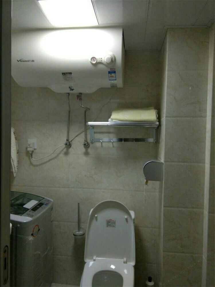 三室二床房