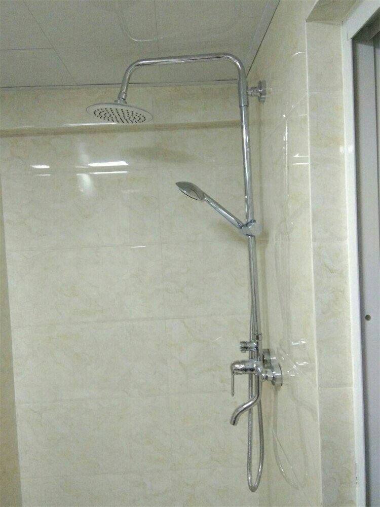 三室二床房