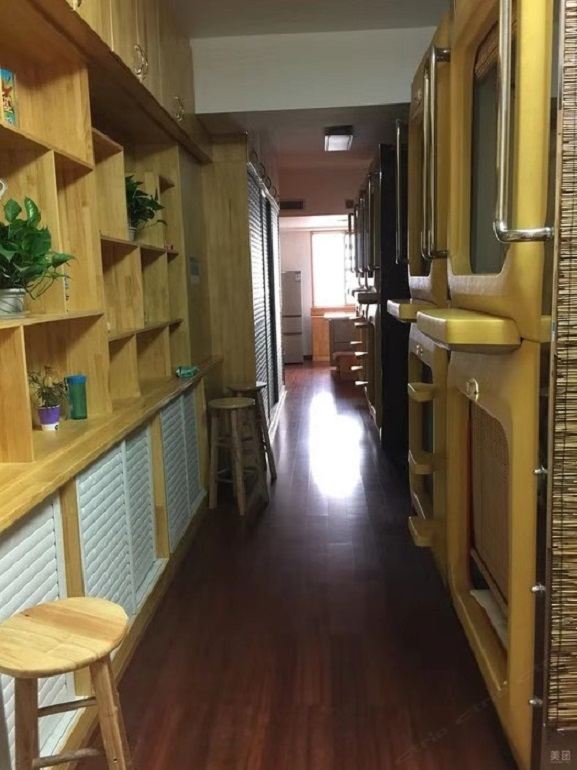 特惠舱(床位)(公共卫浴)