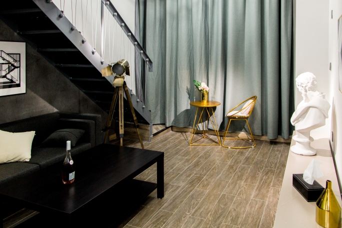 摩登时代商务大床房