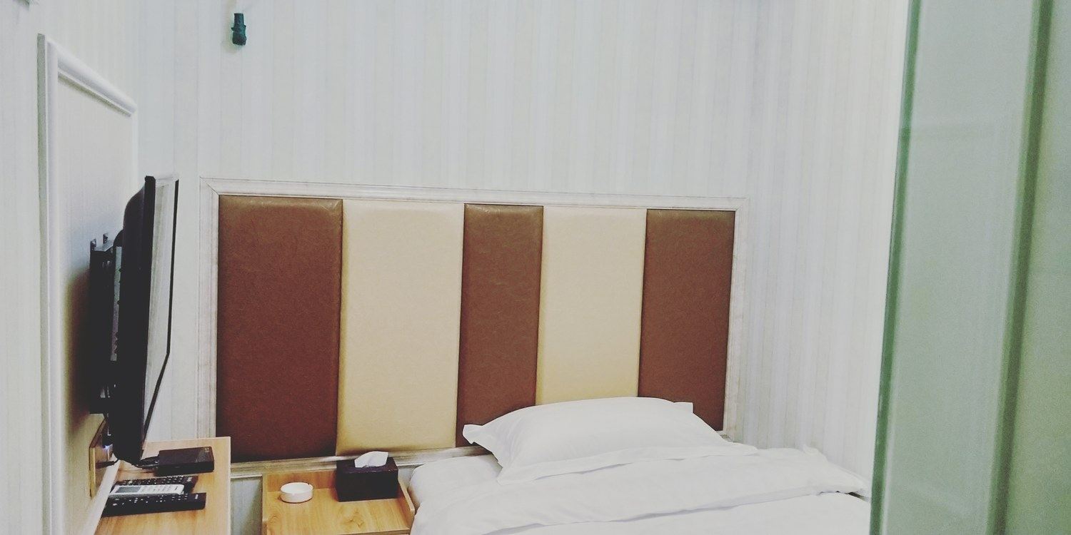 机场简单单人房