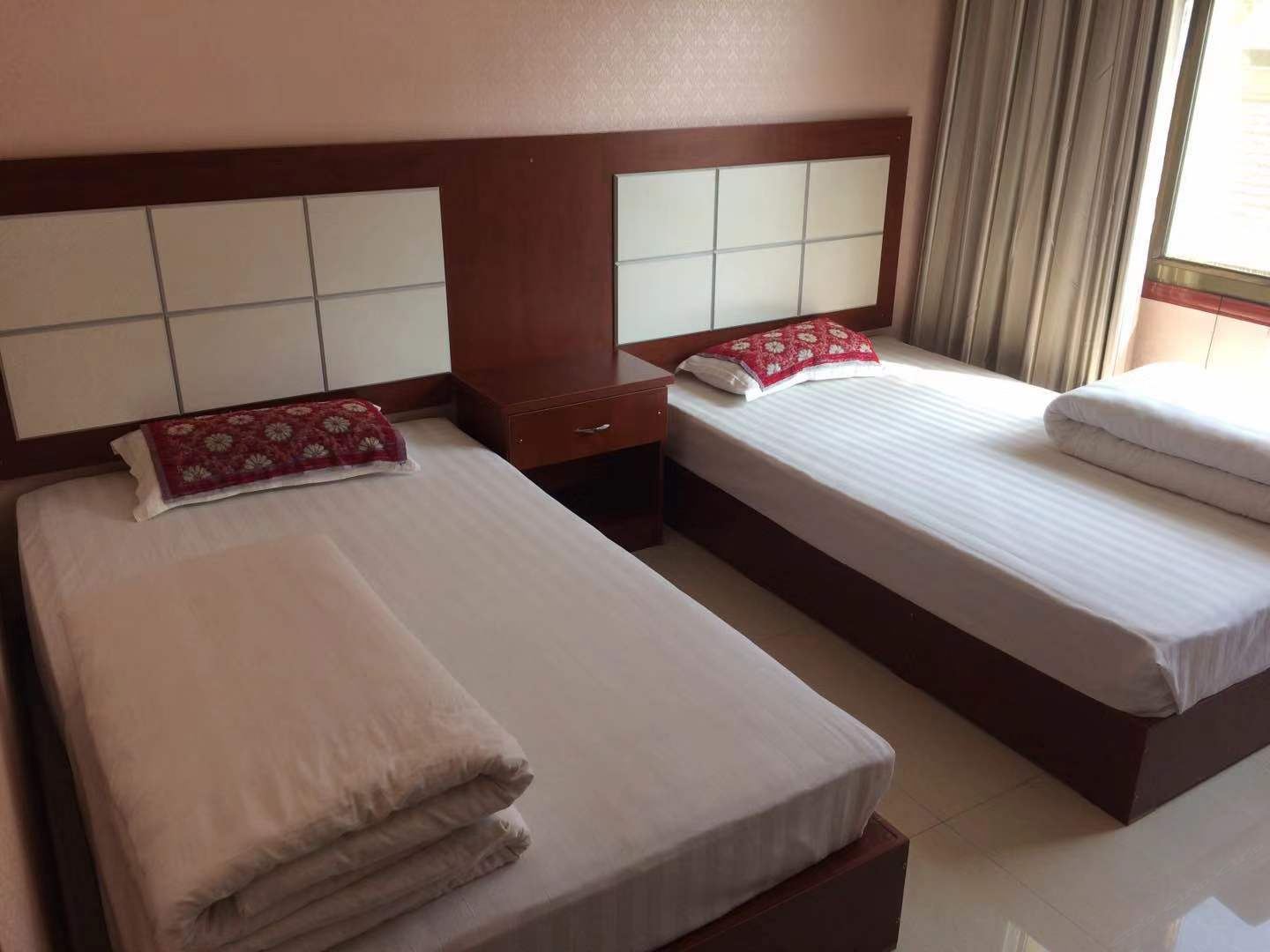 标准双床房