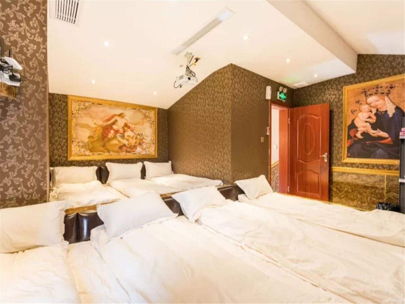 成都吃住玩布置一条龙-全国连锁独栋别墅轰趴(幸福路分店)