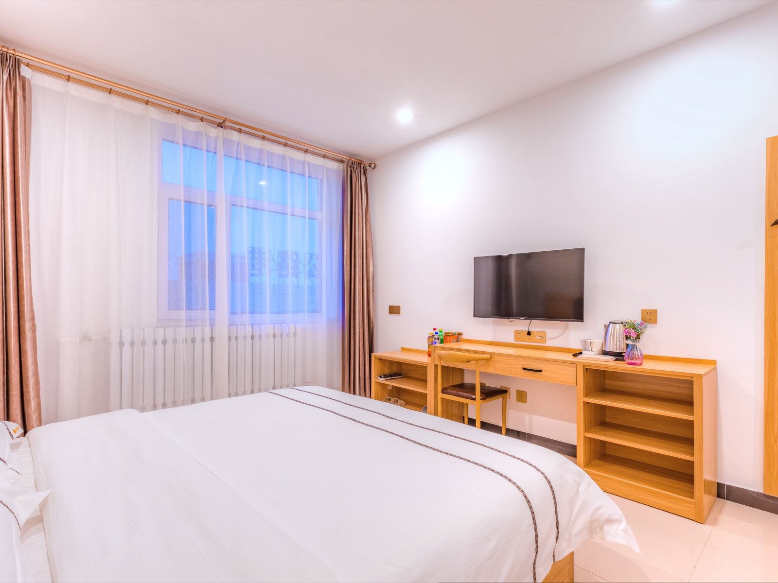 豪华大床房