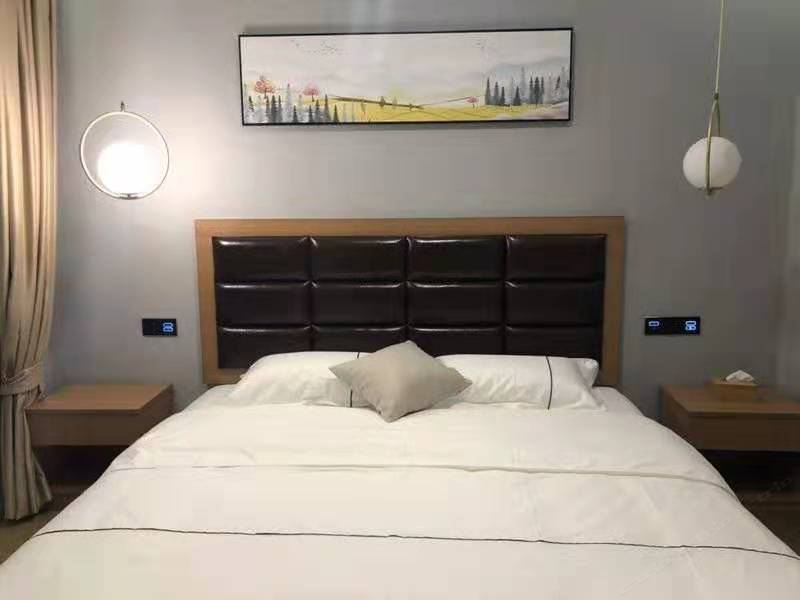 豪华大床房