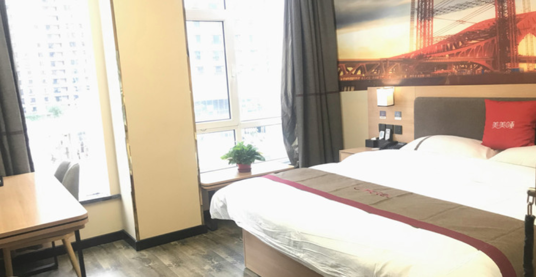 高级大床房