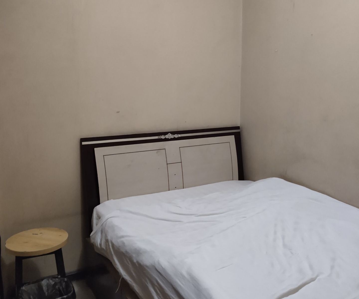 普通单间