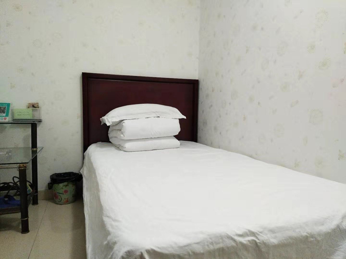 单人间(公共卫浴)