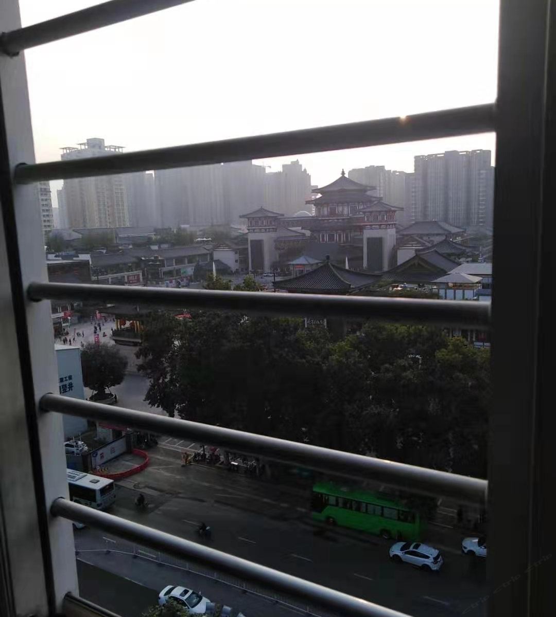 景观大床房(公共卫浴)