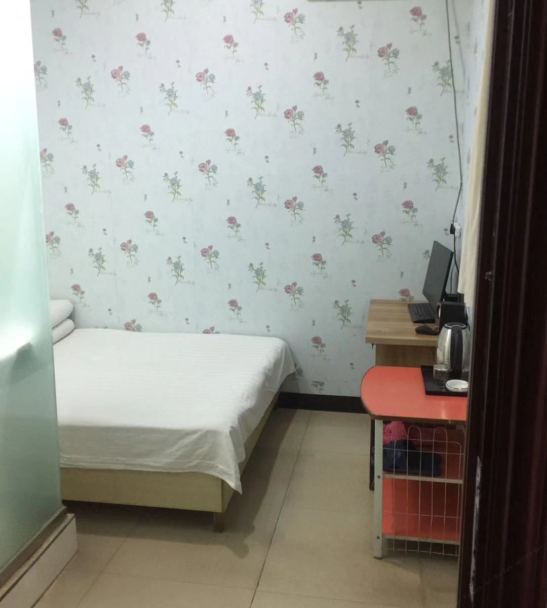 电脑大床房