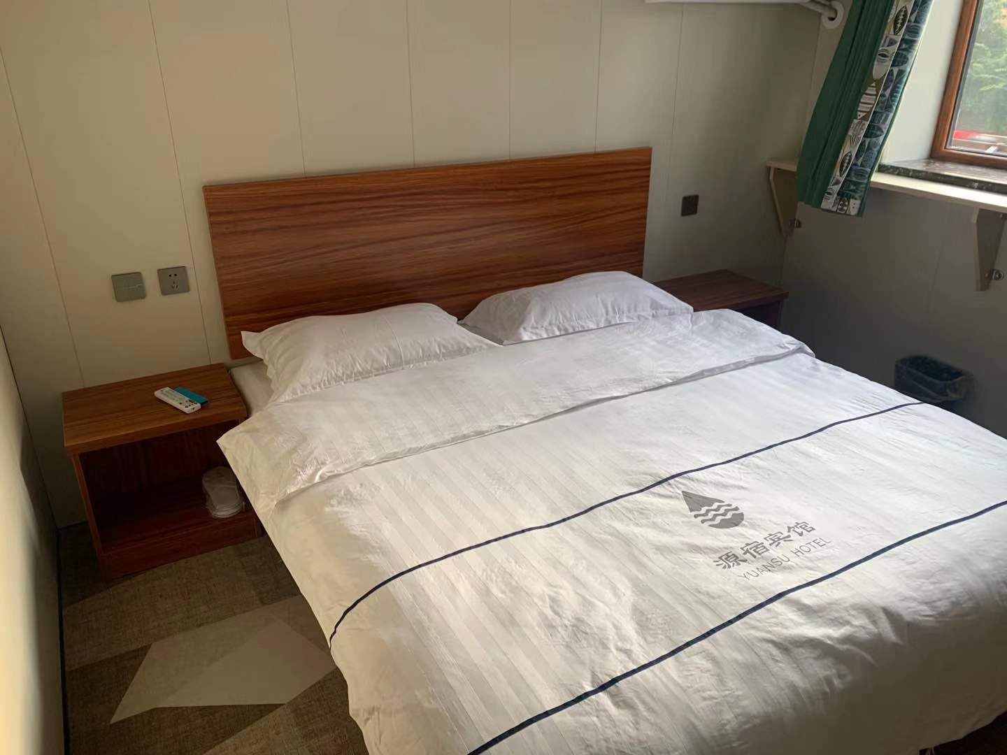 豪华大床房