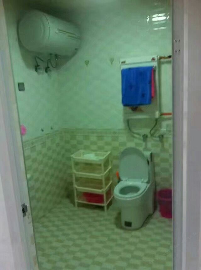 精装修两房一厅