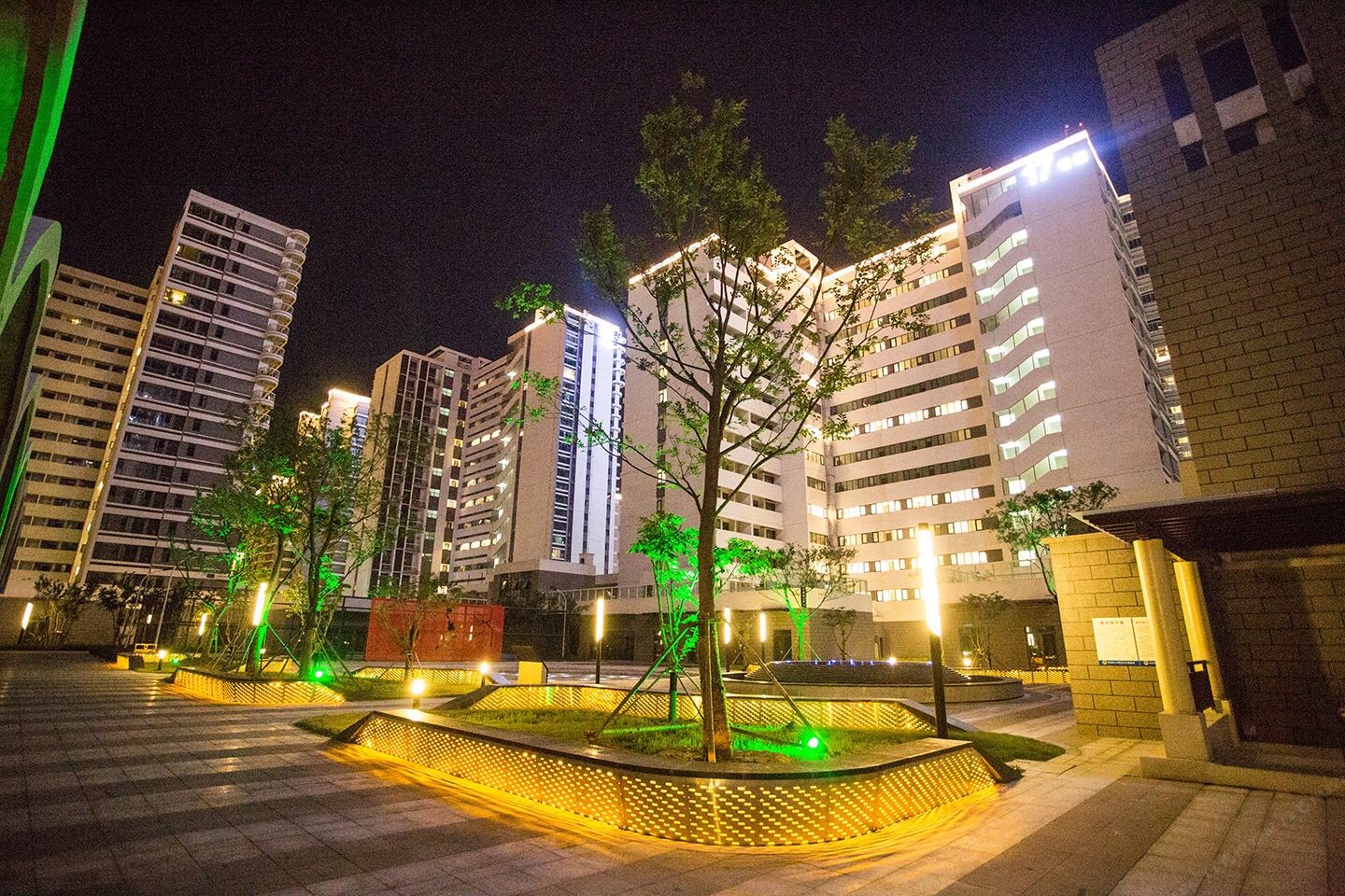青岛奥莱斯酒店