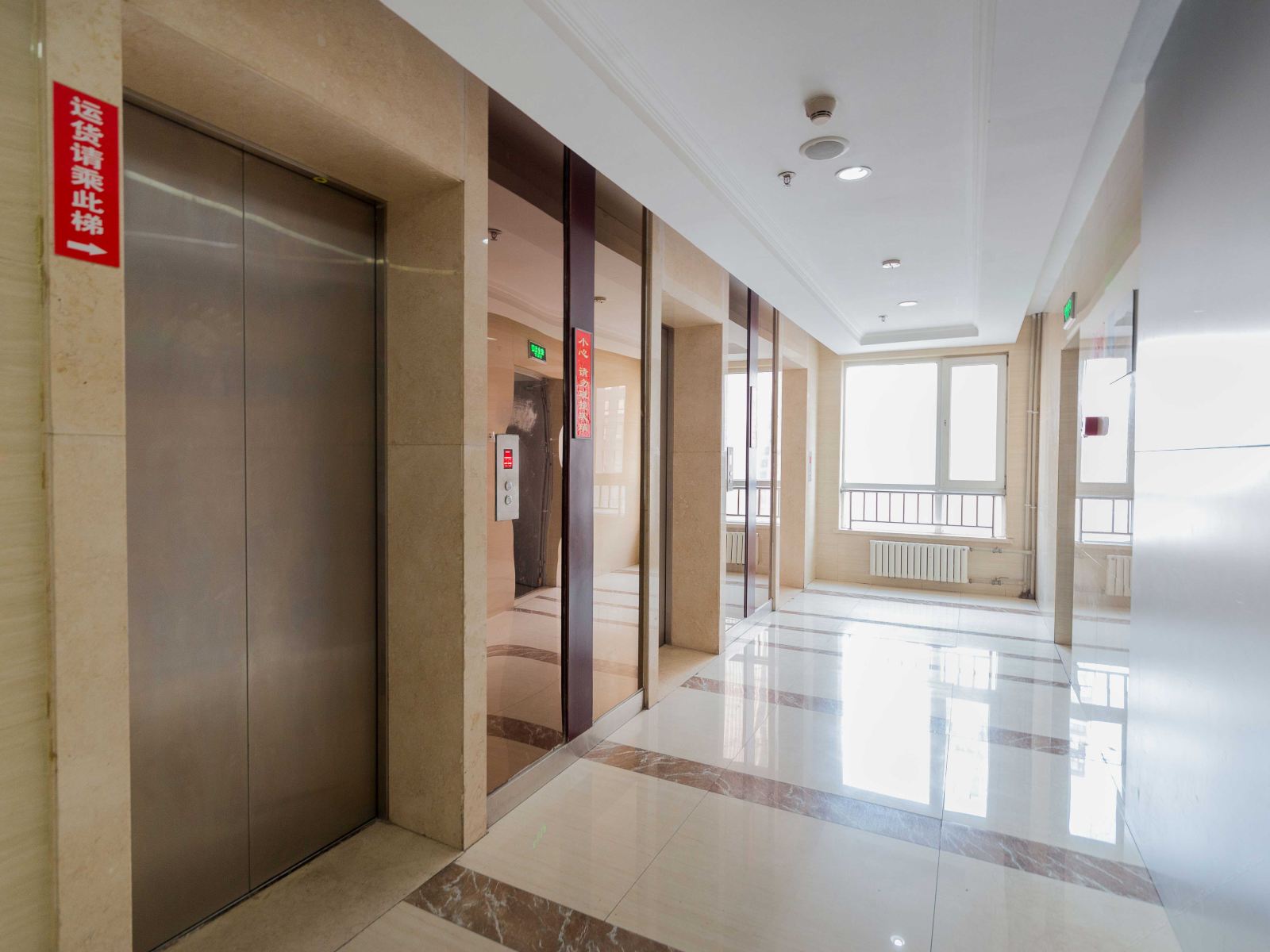 窝窝爱情主题公寓(沈阳三好街华强店)