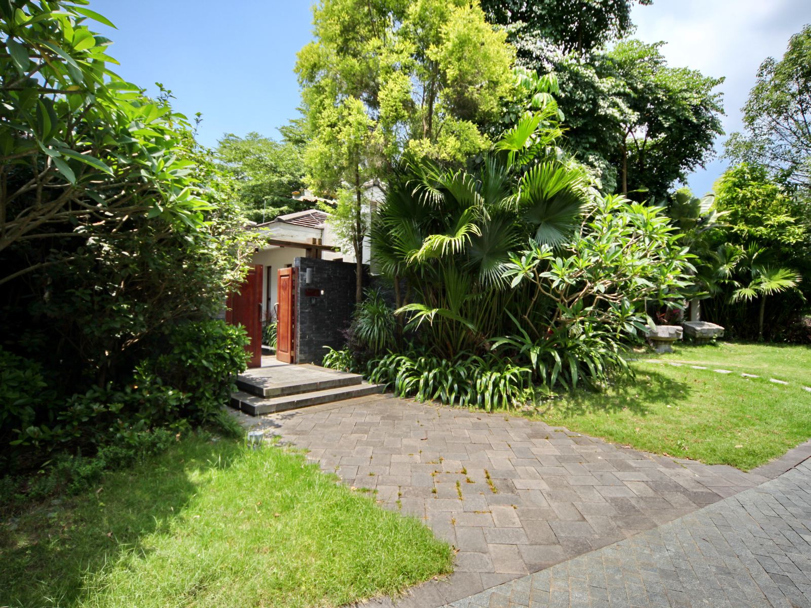 全球候鸟度假酒店(惠东高尔夫店)