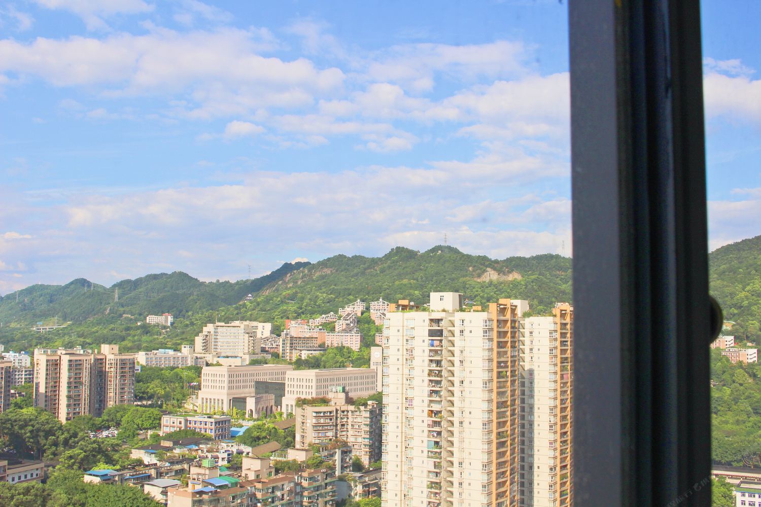 重庆小尹家民宿