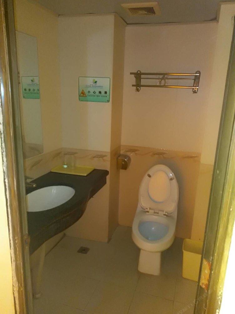 三亚蓝海足迹公寓(海天路分店)