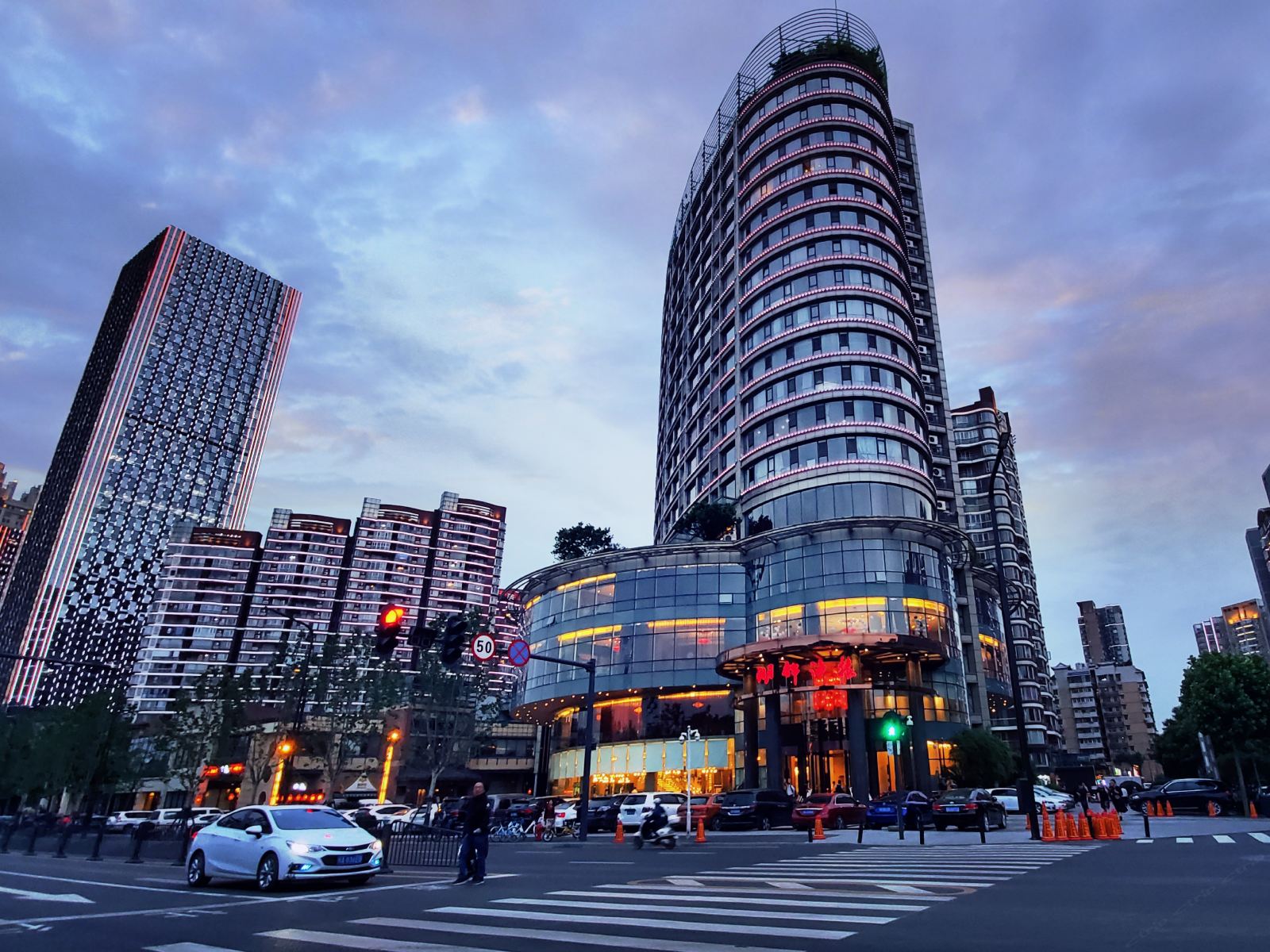 美嘉城市客栈(武汉一线江景店)