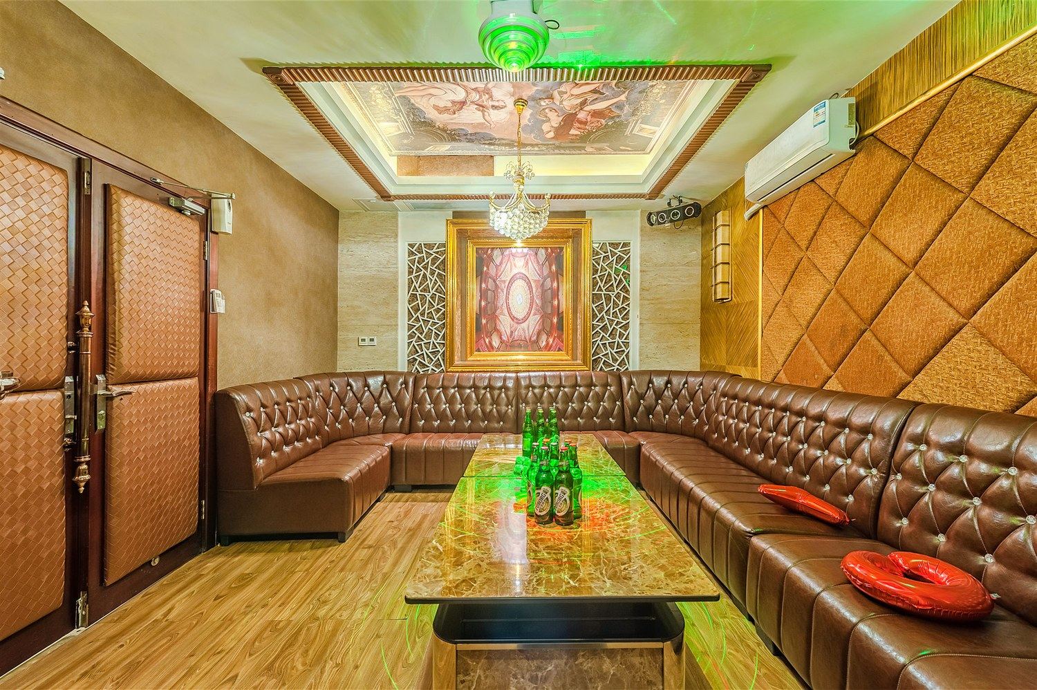 派对城别墅聚会(南昌7号店)