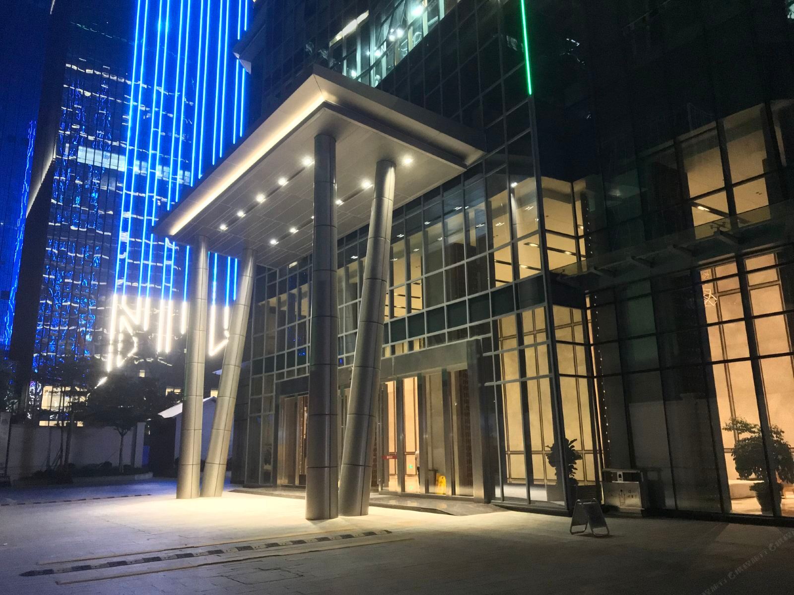 觅悦主题公寓(东莞南城蛤地地铁站店)