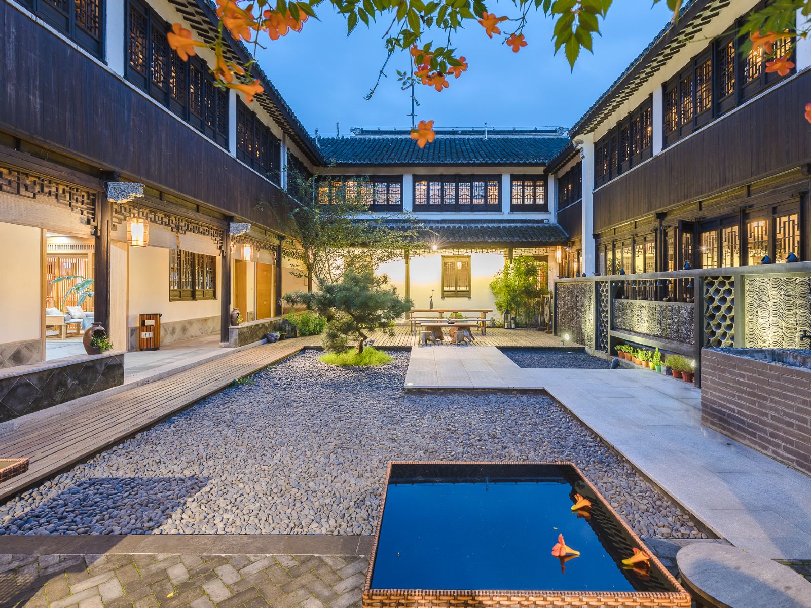 周庄贞丰轩度假庭院