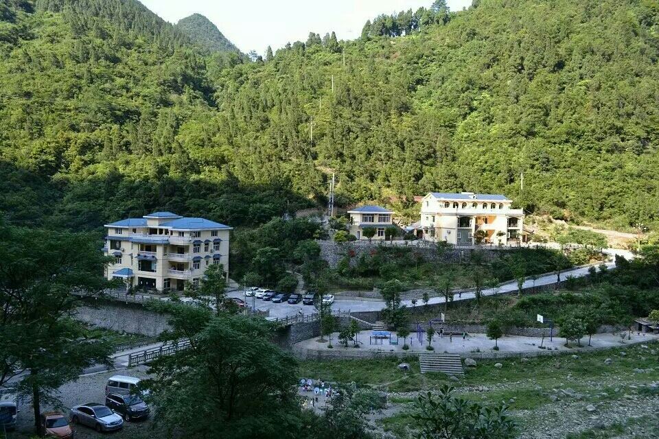 重庆龙泉山庄南川区店