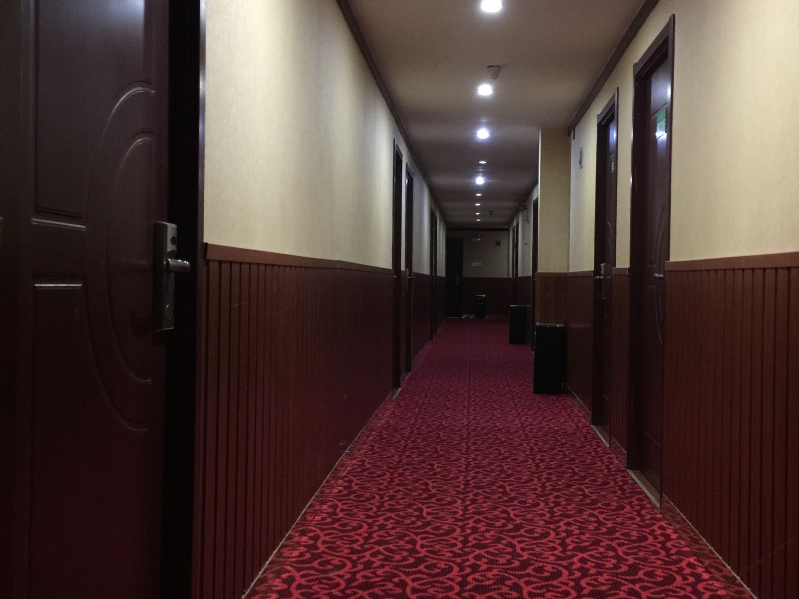 西安泾鑫酒店