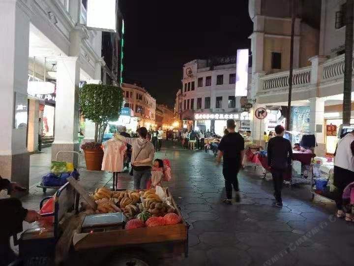 中山小港湾公寓