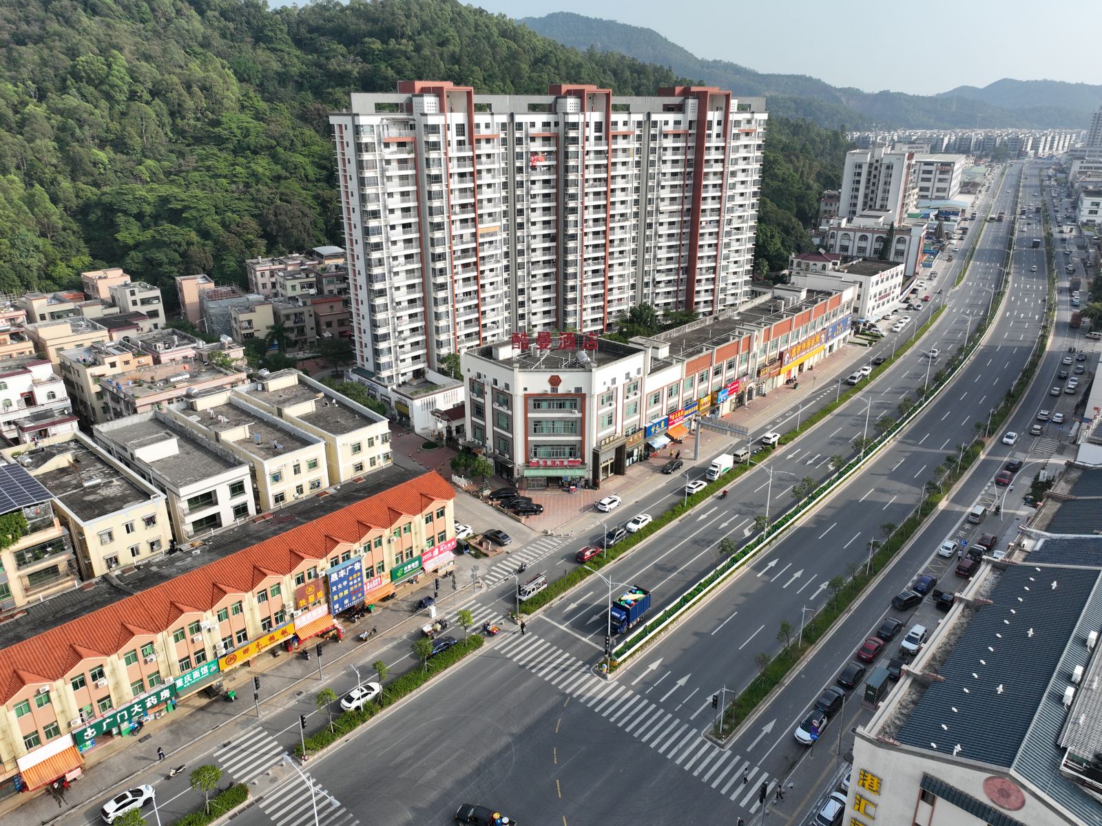 中山市酷曼精品酒店（三乡前陇市场店）