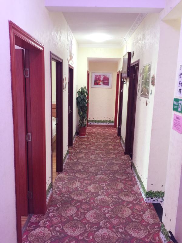 武汉加亮快捷公寓武汉站店