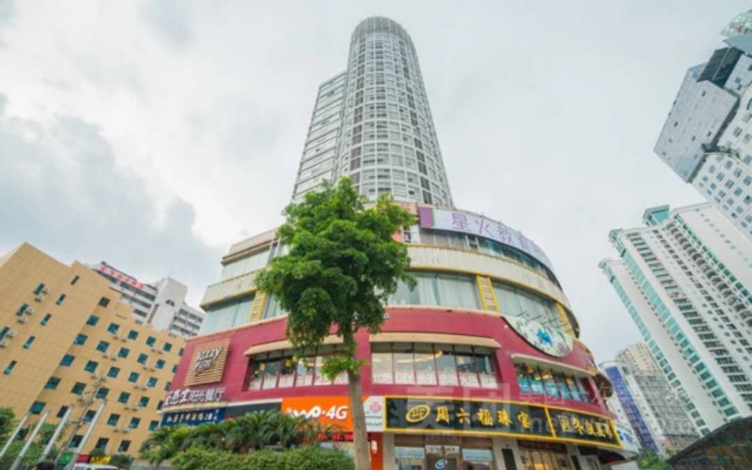 福州摩登假日时尚精品酒店