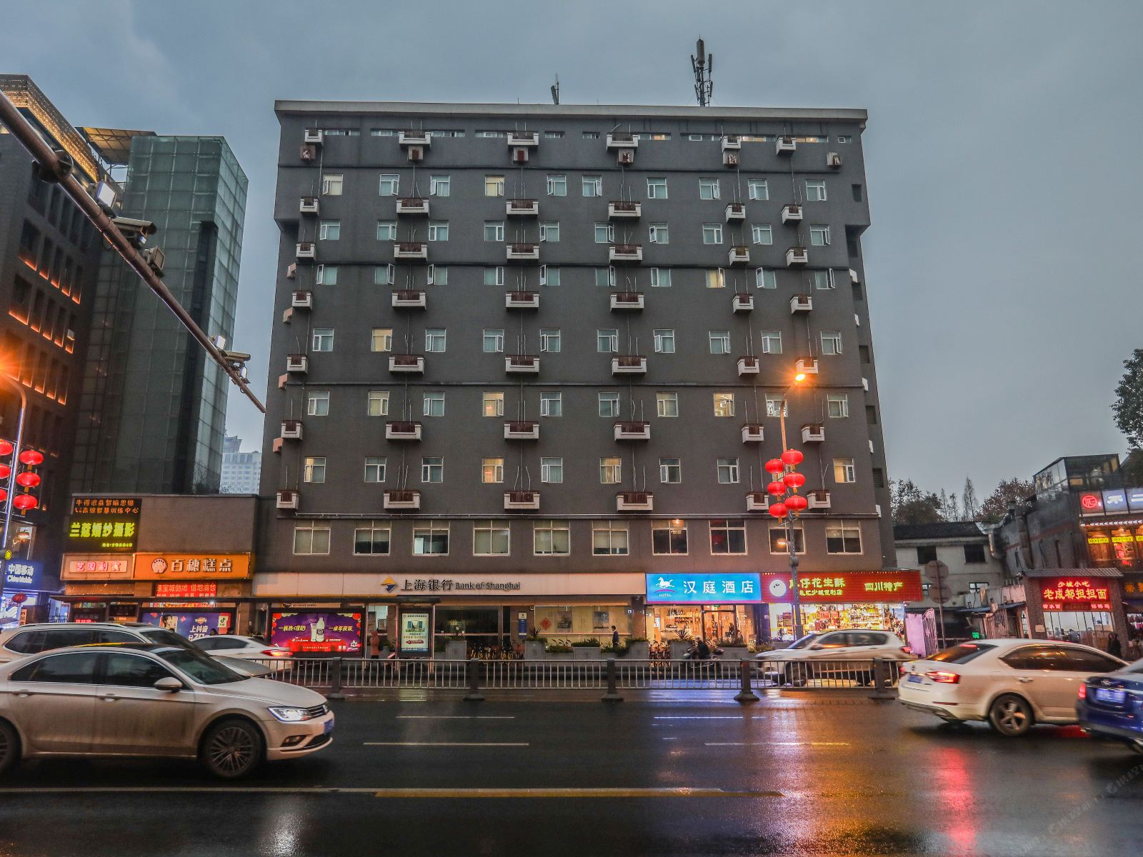 汉庭酒店（成都宽窄巷子人民公园地铁站店）