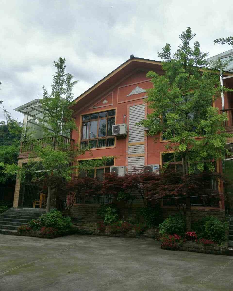都江堰张华山庄