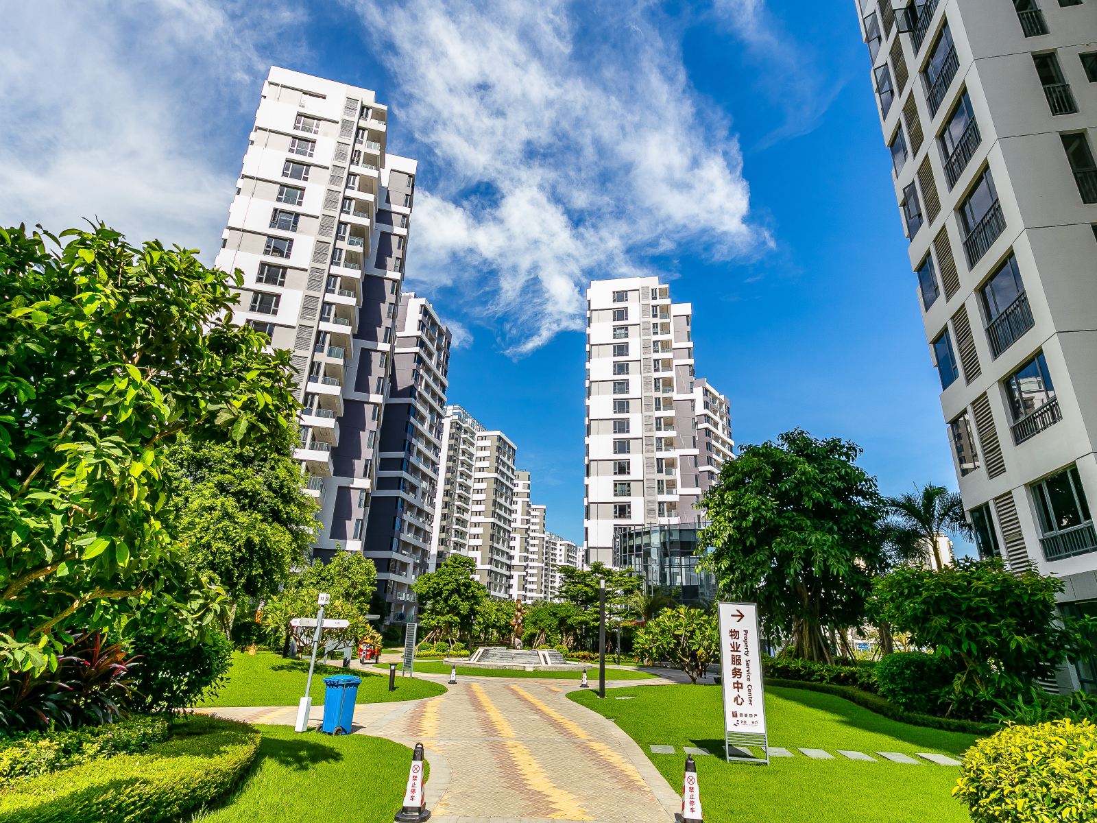 三亚大白鲨海景度假公寓