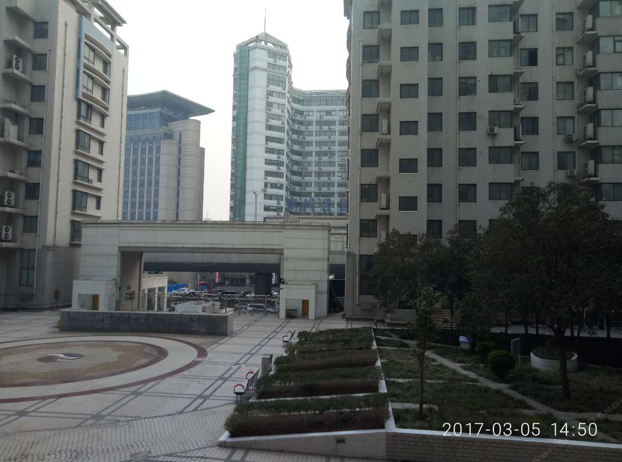 郑州心巢太空舱青年旅社