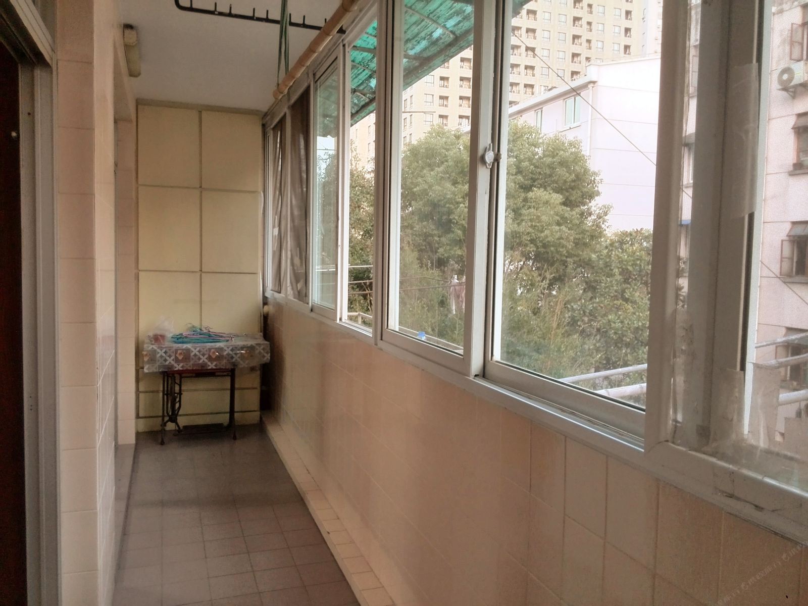 爱情连锁公寓(上海振兴小区店)