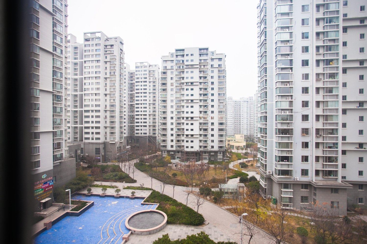 栋哥特色民宿(青岛深圳路店)