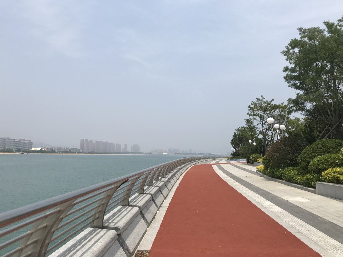 青岛寓见蒲公英公寓