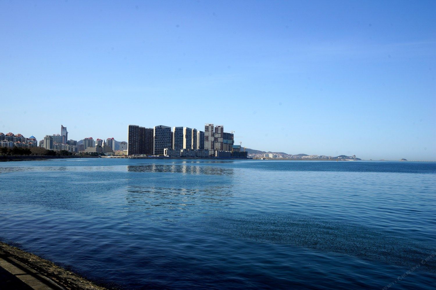 威海金色夏天公寓