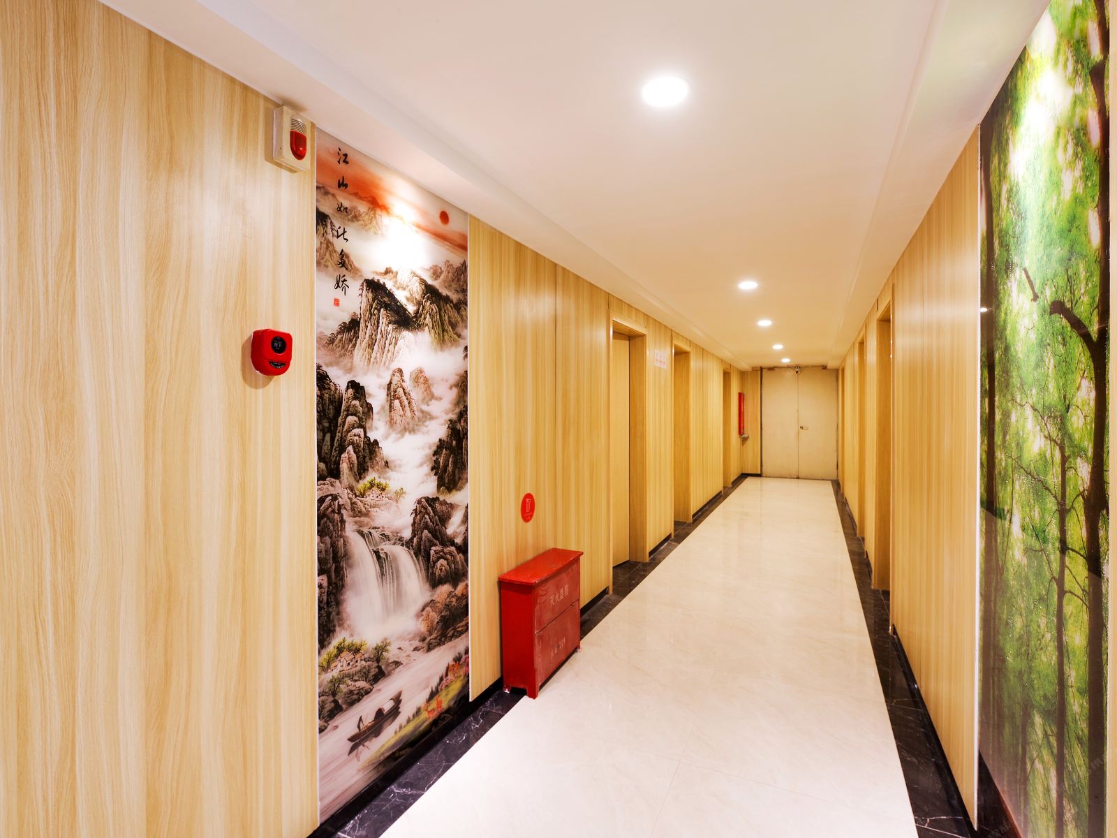 派酒店(郑州哈曼顿广场燕庄地铁站店)