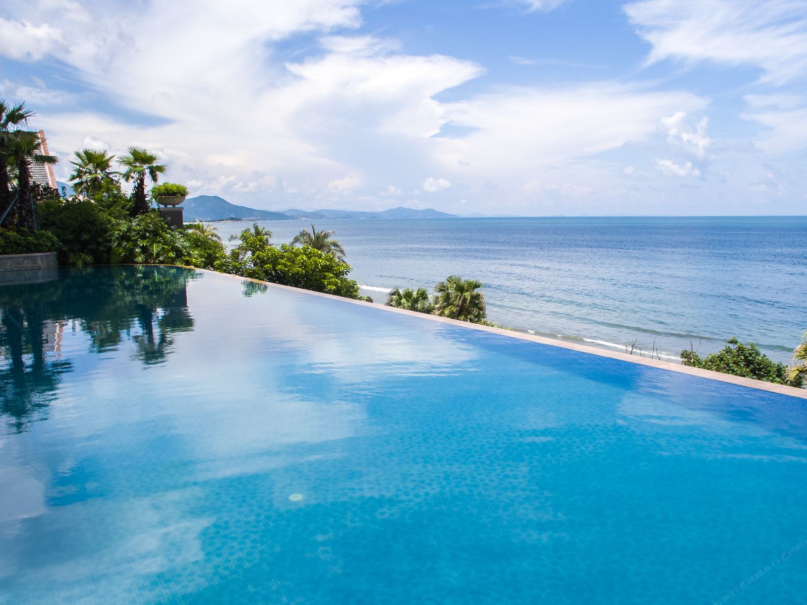惠东双月湾旅途海景度假公寓