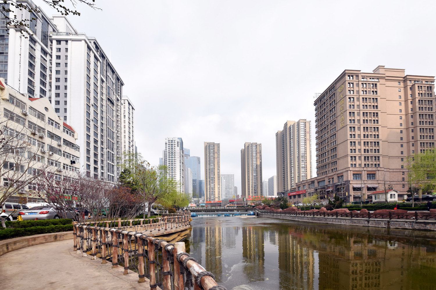 萱的小窝公寓(青岛海泊河南路店)