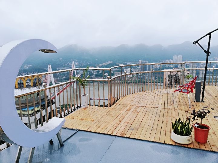 最美花间青年旅舍(重庆解放碑店)