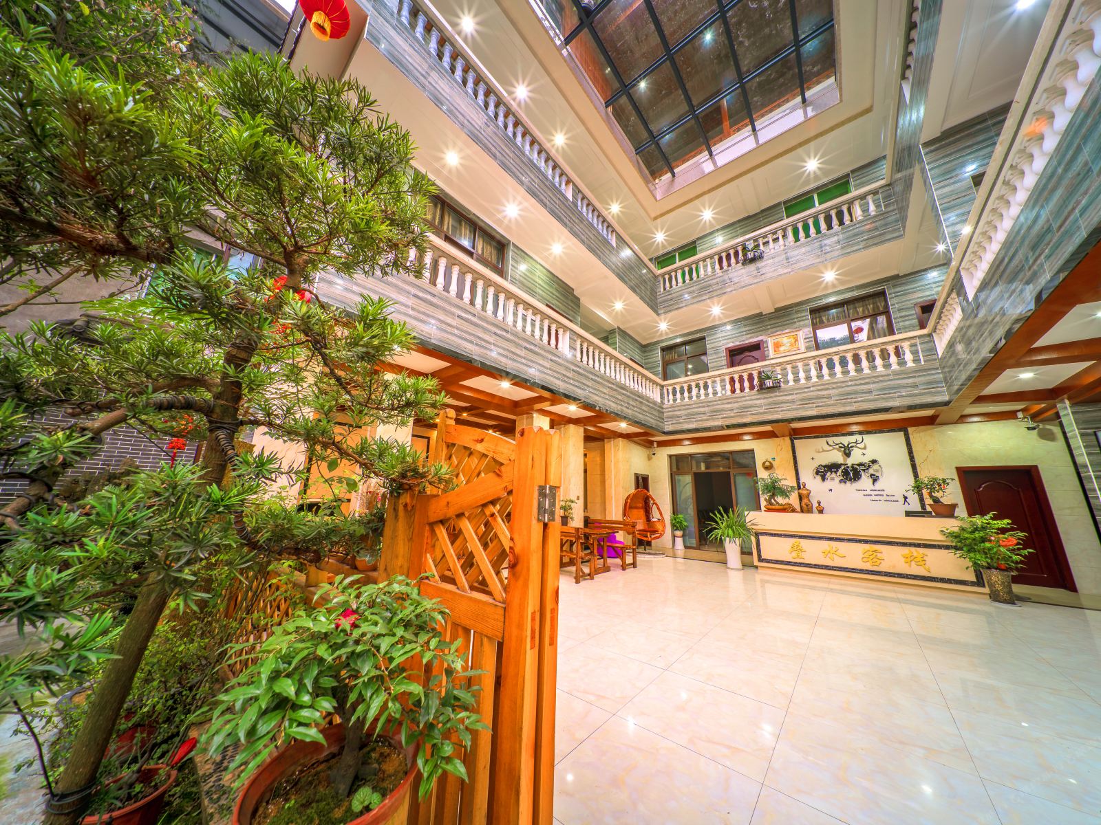 青城山叠水客栈